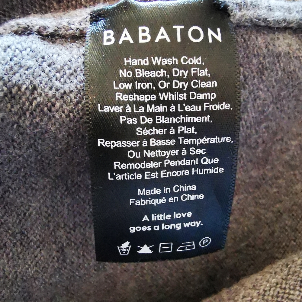 Aritzia Babaton Merino Wool Sweater size XS ptp 19" - Picture 11 of 12